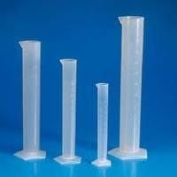 MEZÜR PLASTİK KISA FORM TAKSİMATLI      100 ML
